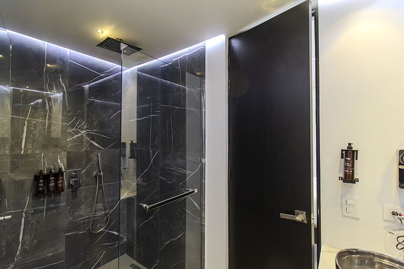consort-suite-room-bathroom-vanity-5