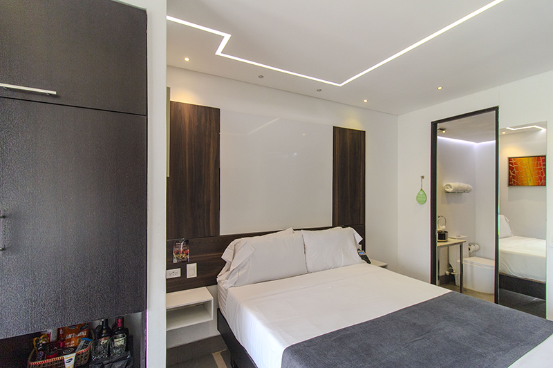 consort-suite-room-bed-10