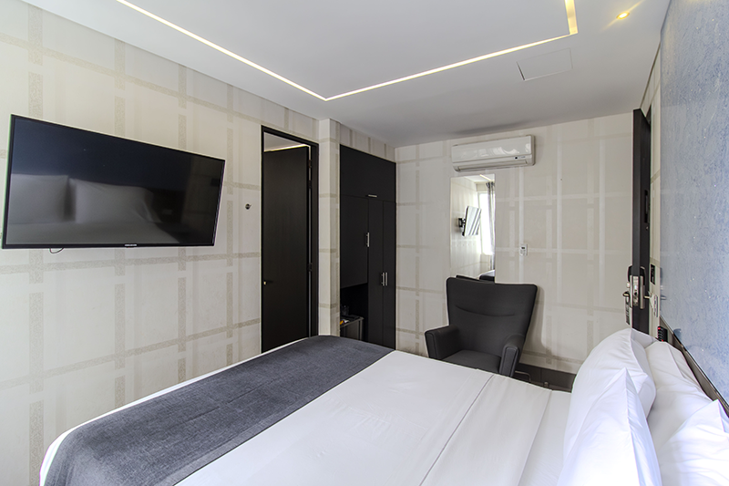 consort-suite-room-bed-5