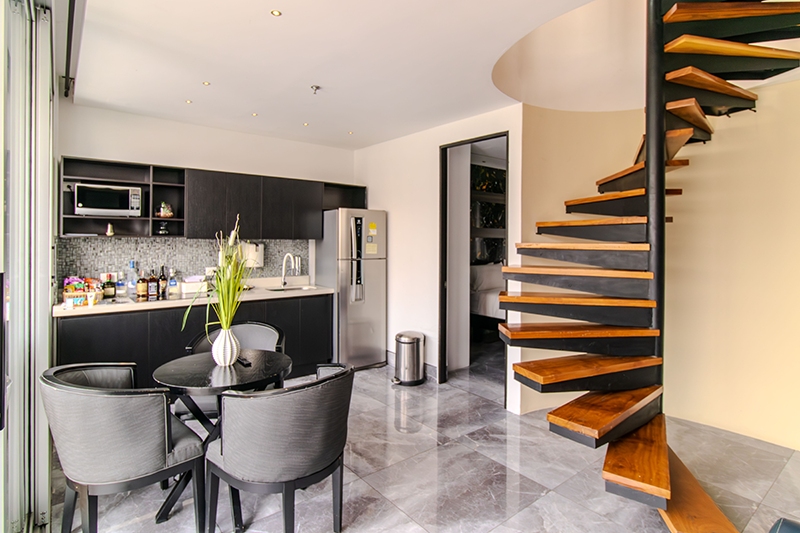emperor-phenthouse-902-room-kitchen-1
