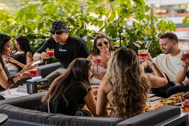 hotel-haven-rooftop-360-with friends-6