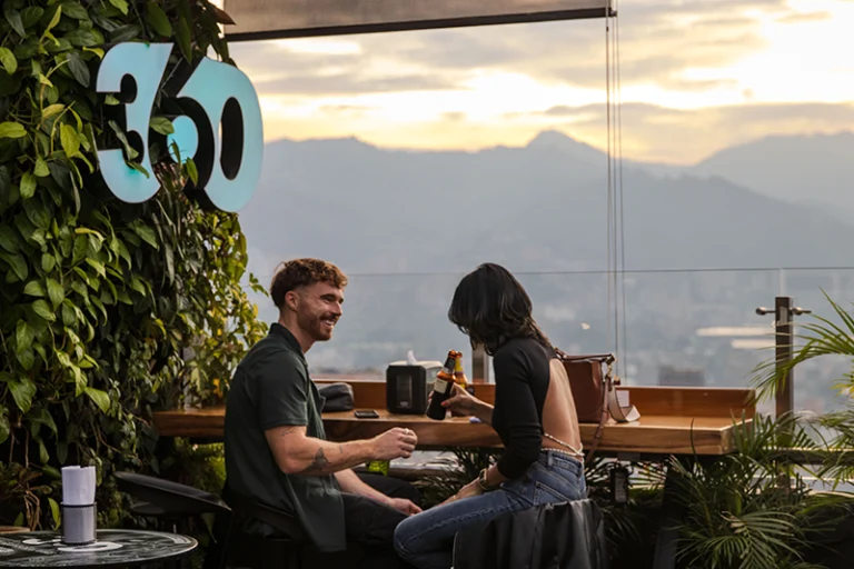 hotel-haven-rooftop-360-with friends-7