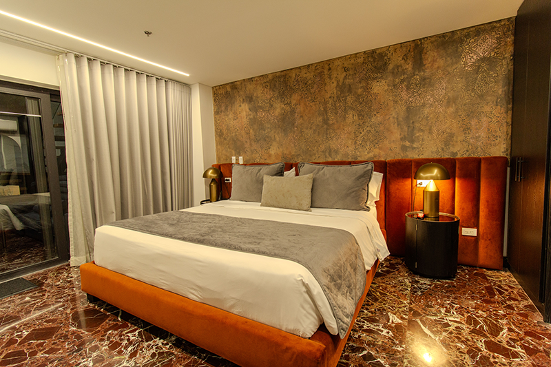 presidential-suite-room-bed-1