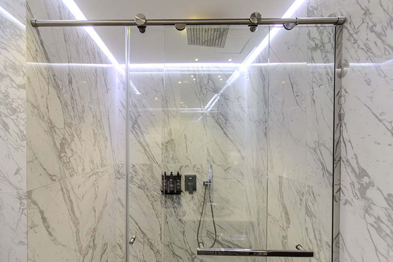 marquess-room-bathroom-shower-1