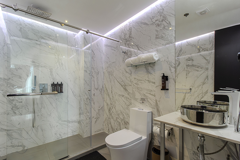 marquess-room-bathroom-shower-2
