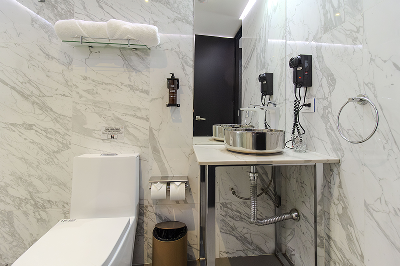 marquess-room-bathroom-vanity2