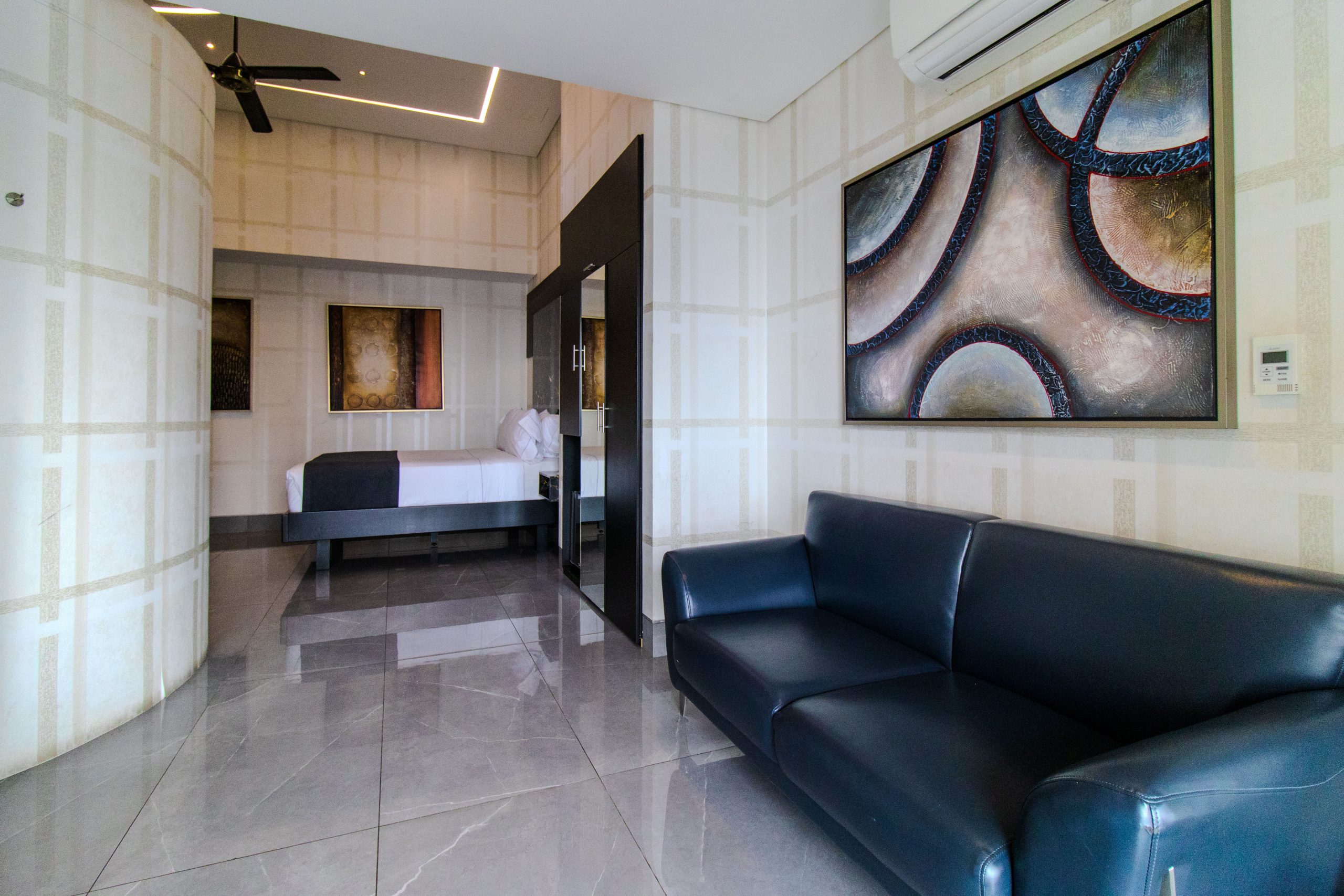 emperor-penthouse-901-room-7